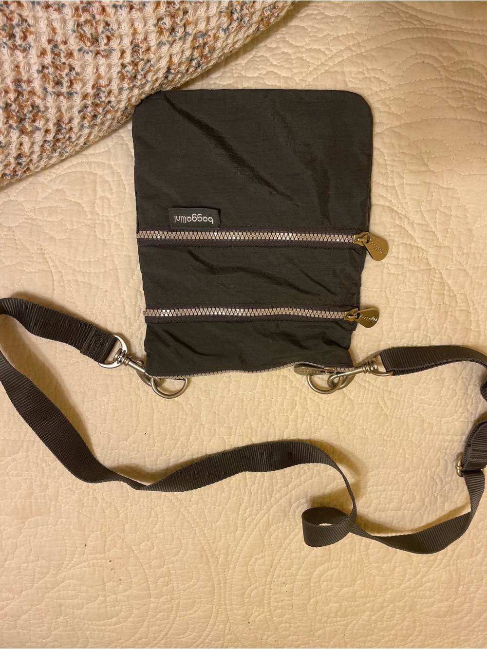 Baggallini gray nylon belt bag with dual zips